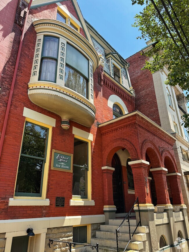 Building Photo - 810 Main St Rental