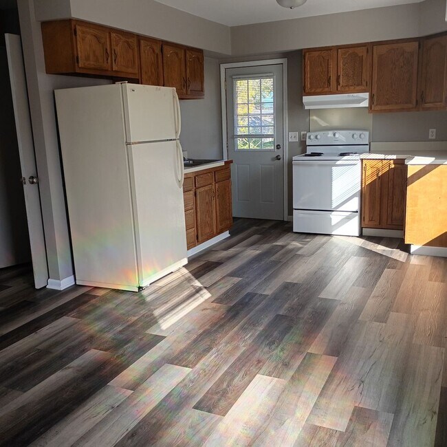 Building Photo - 426 S Market St Unit 426 1/2