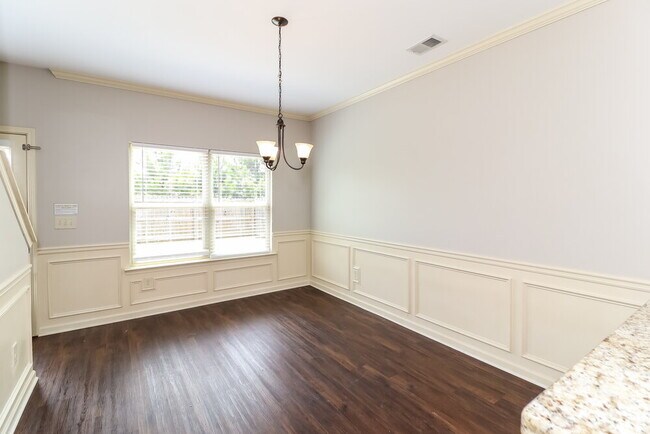 Photo - 67 Hamilton Blvd NW