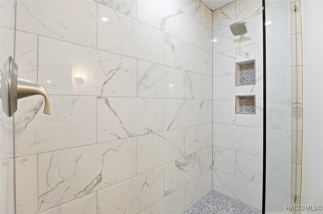 Photo - 809 Inverie Dr