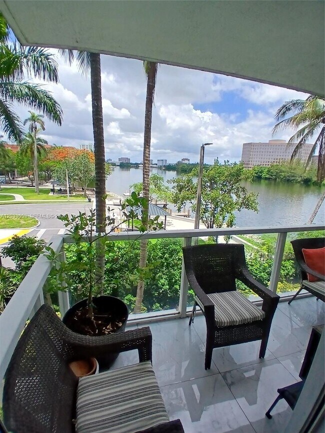 Photo - 5099 NW 7th St Unidad 303