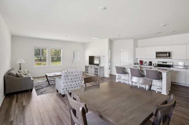 Photo - Beacon at Bunton Creek