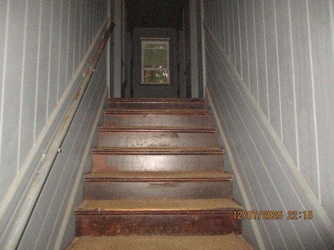 Photo - 1415 N Davis St