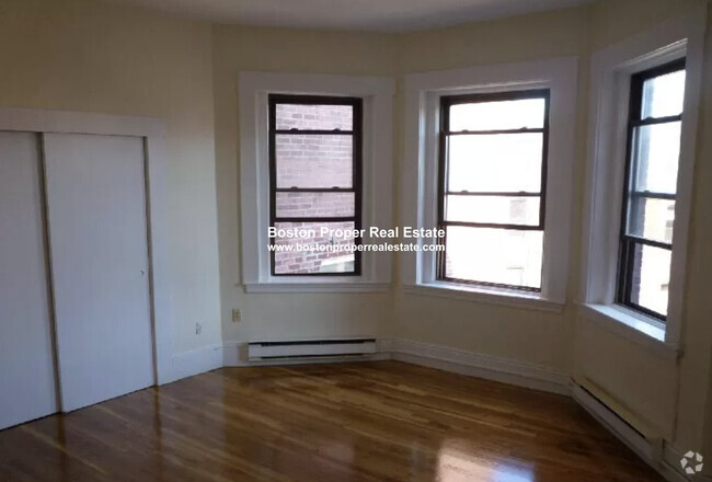 Building Photo - 913 Boylston St Unit 4 Rental