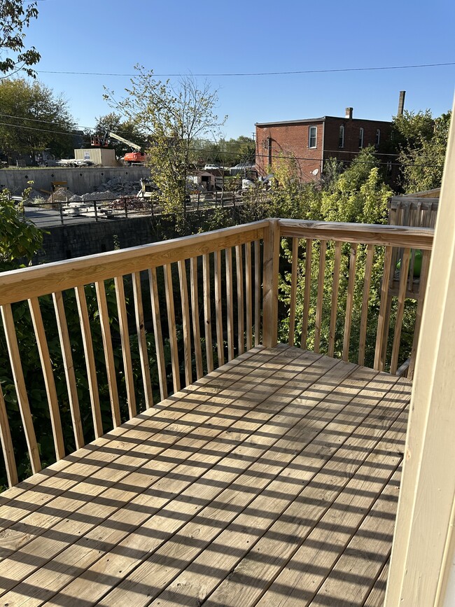 Building Photo - 184 E Market St Unit 321