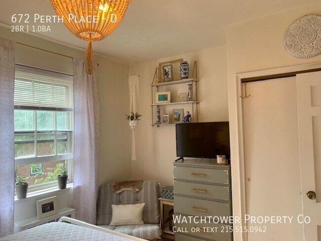 Photo - 672 Perth Pl Unit D