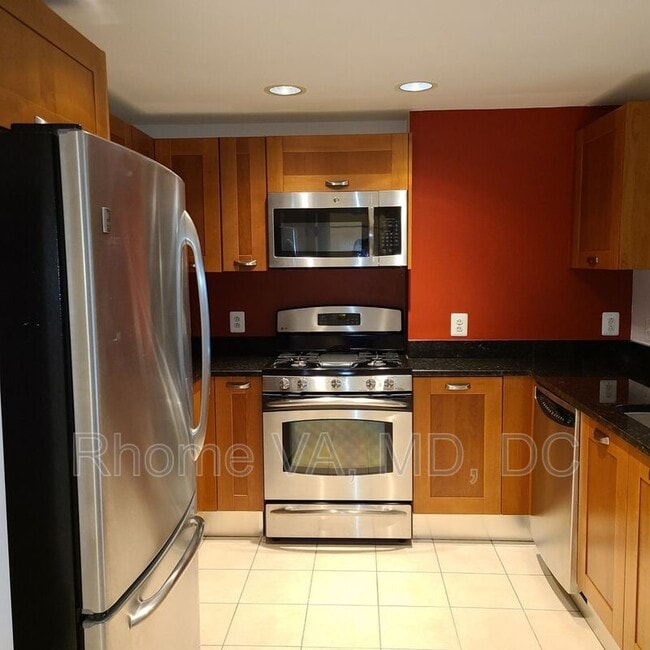 Photo - 2451 Midtown Ave Unidad 411