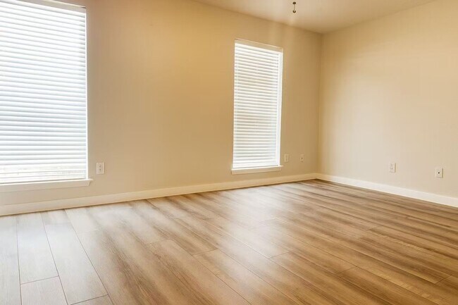 Photo - 21403 Hadrian Dr