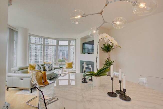 Photo - 1099 Marinaside Crescent Unit SI ID1542492P
