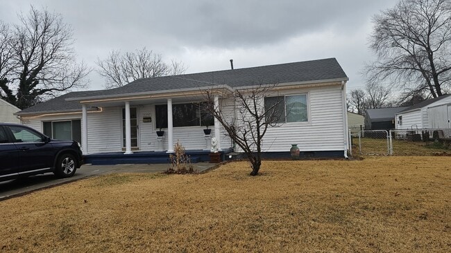 Building Photo - 2216 Dean Dr