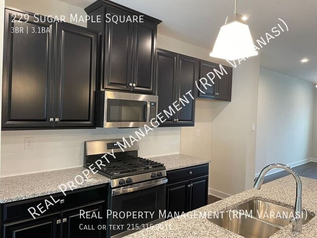 Photo - 229 Sugar Maple Square
