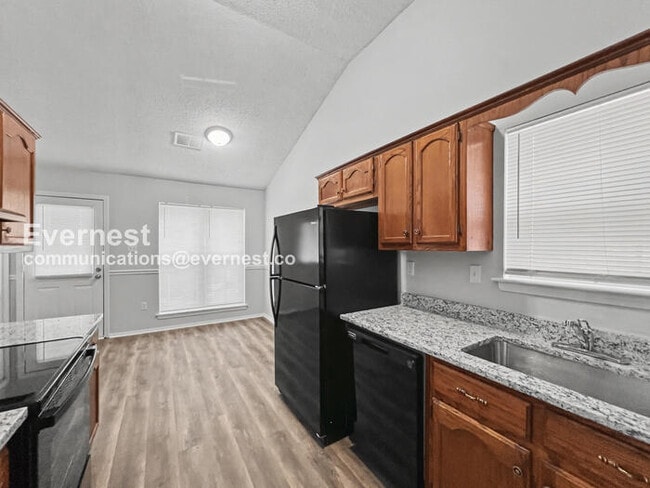 Photo - 7625 Iris Dr