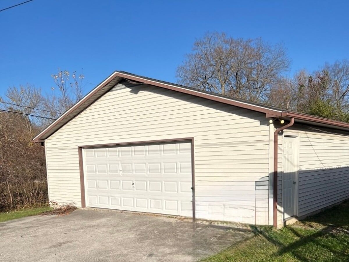 Photo - 314 E 16th St