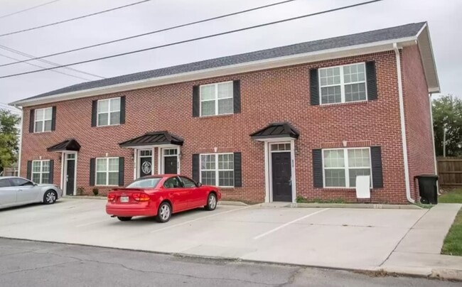 Building Photo - 270 Trunk St NE Unit 270