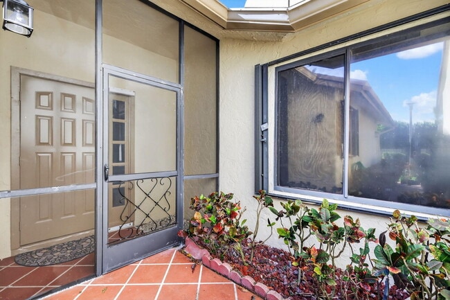 Photo - 870 NW 32nd Ave