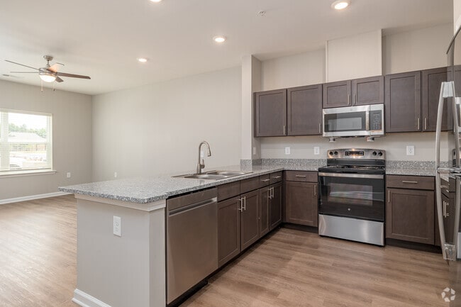 2BR, 1BA - 1,087SF - Kitchen