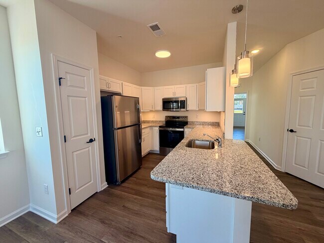 Photo - 1145 Savannah Rd Unidad 701