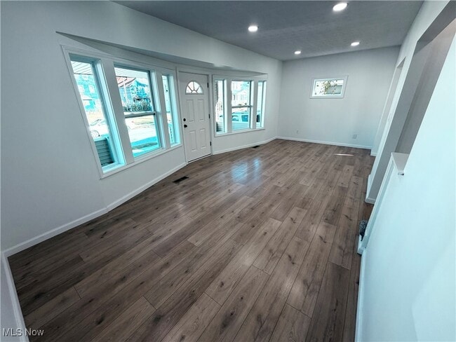 Photo - 10714 Greenlawn Ave