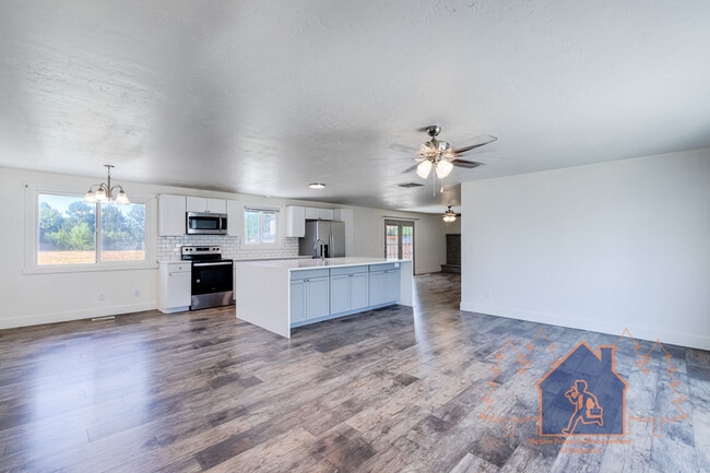 Photo - 2443 S Five Mile Rd