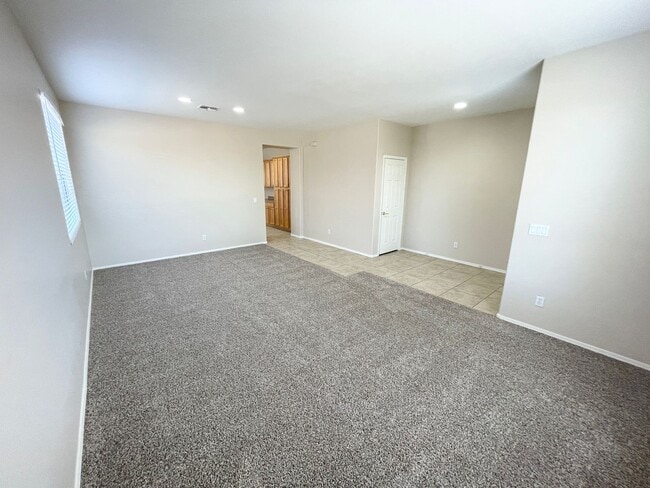 Photo - 4 Bedroom/2 Bath Single Level Home in Anthem! Close to freeway & TSMC Plant!