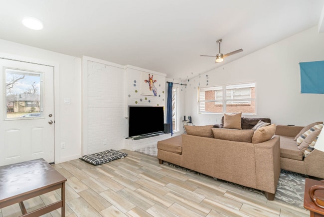 Photo - 3057 Dothan Ln