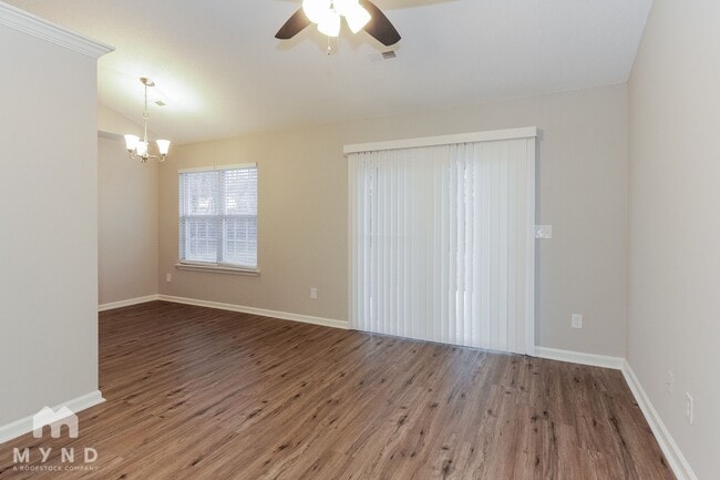 Photo - 5729 Glenhill Ct