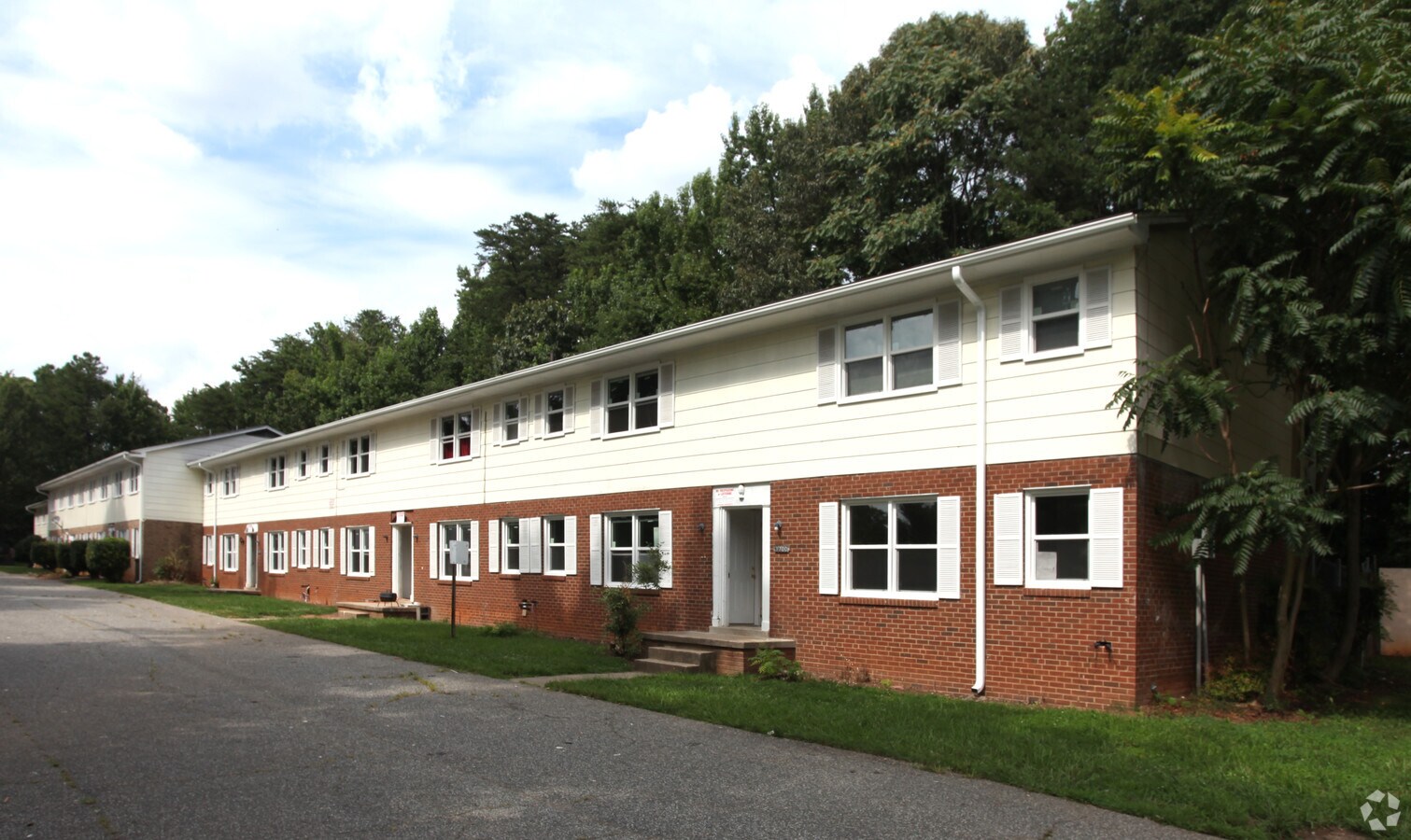 Magnolia Manor Apartments - Magnolia Manor Apartments