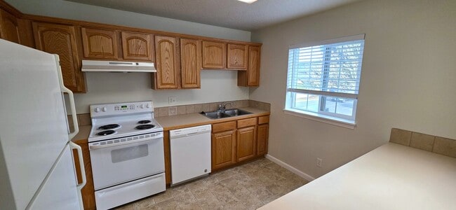 Photo - 2BD/2BA, Landscaping Included, In-Unit W/D