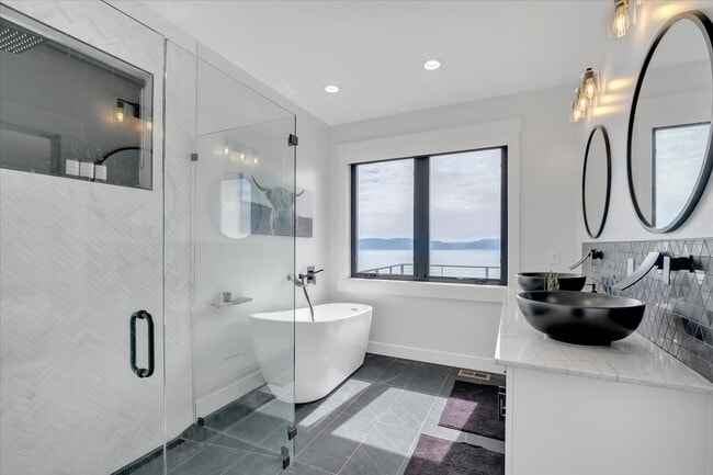 Photo - 1237 Sculpin Loop