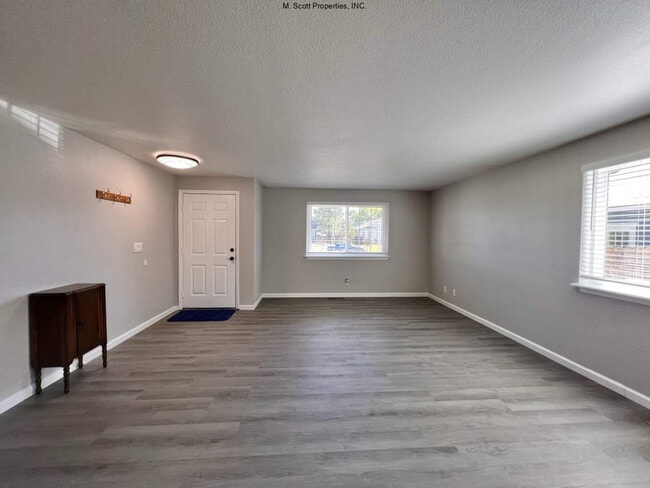 Photo - 618 Kathy Ct