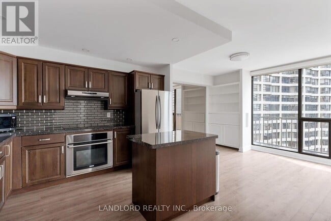 Photo - 33 Harbour Square Unit 2208