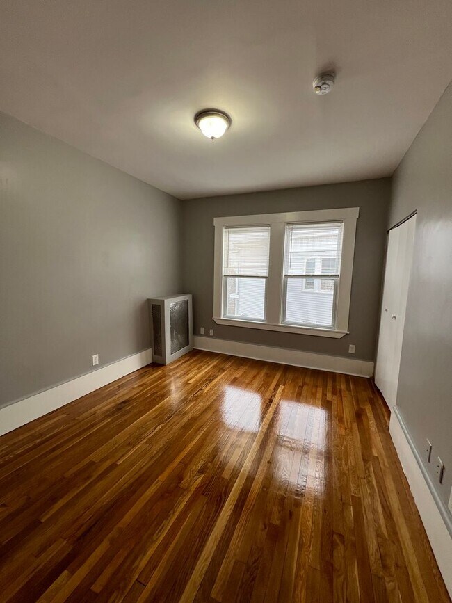 Photo - 30 Courtland Rd Unit 3