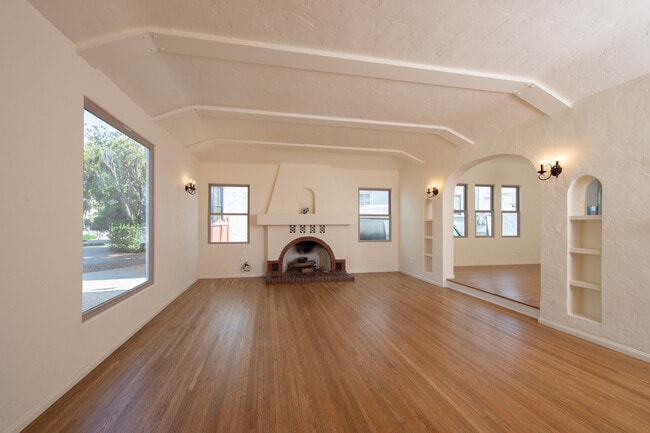 Photo - 1260 S Ridgeley Dr