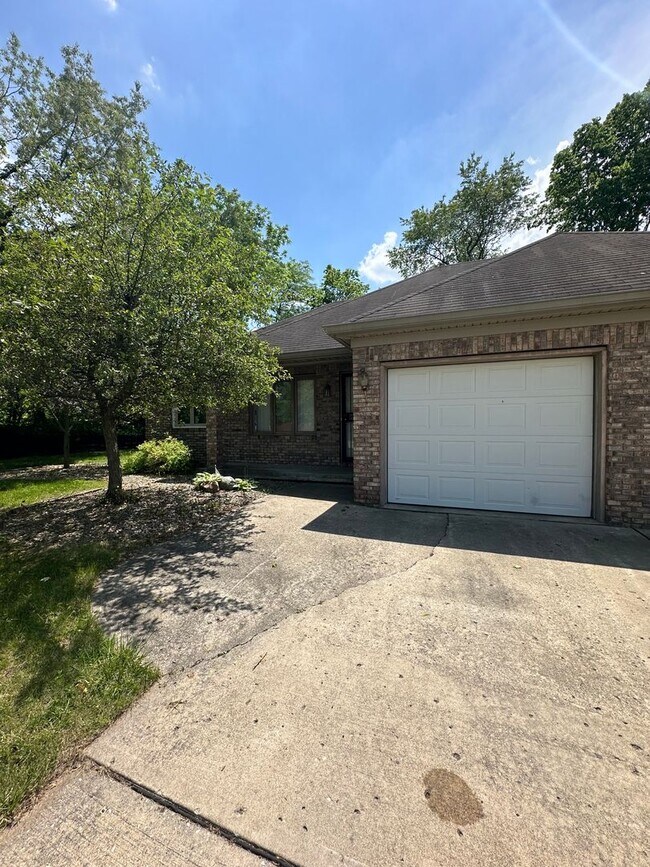 14315-14317 W Heather Ln