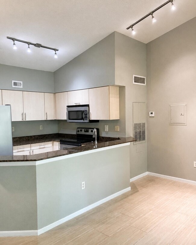 Photo - 2550 SW 18th Terrace Unidad 1606