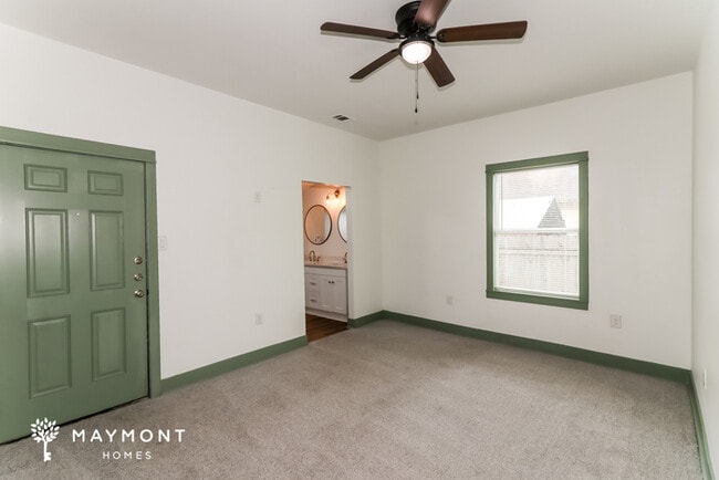 Photo - 7842 Ford St