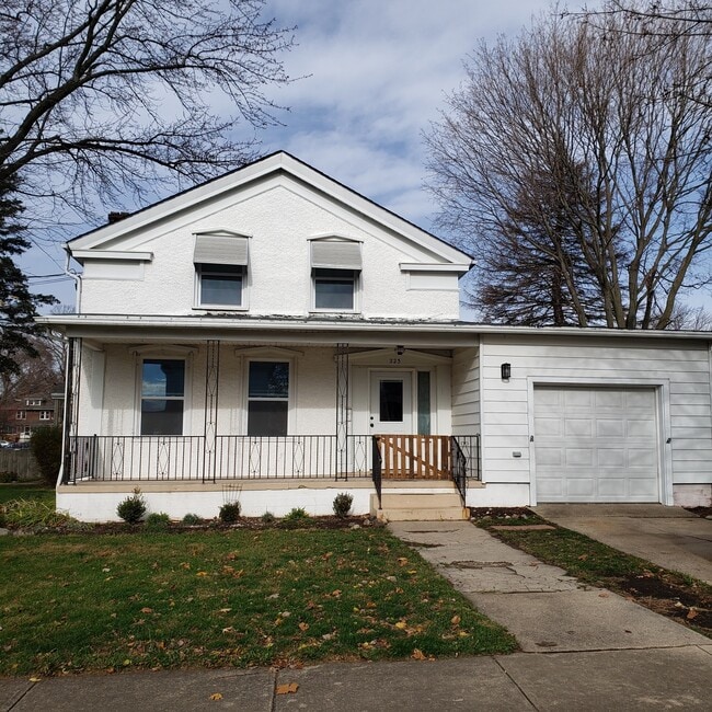 Photo - 223 W Lincoln Ave House