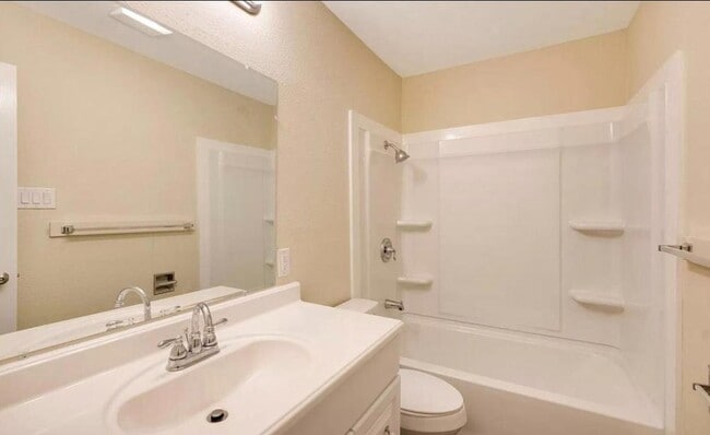 Photo - 428 Agnes Dr
