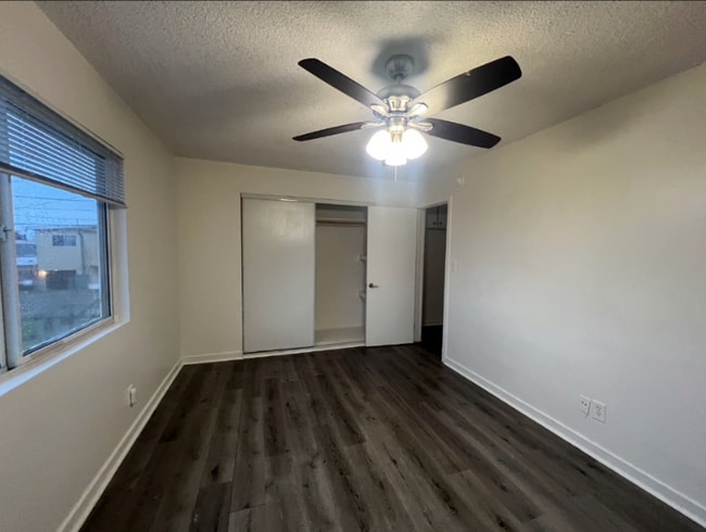 Photo - 1348 W 92nd St Unidad 3-