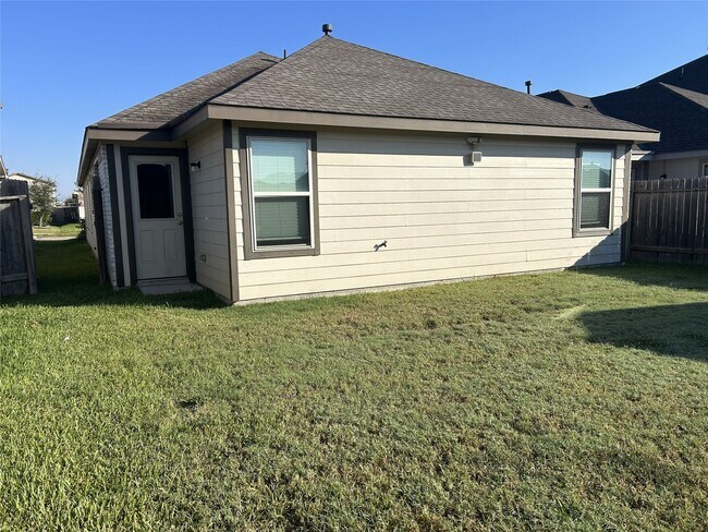 Photo - 25623 Bottlebrush Sedge St