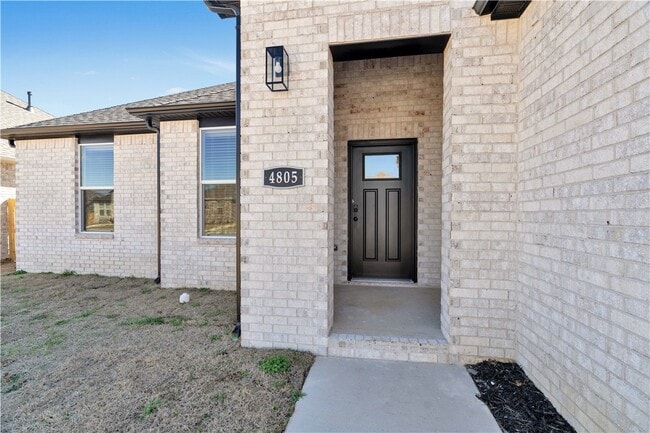 Photo - 4805 W Sturgeon St