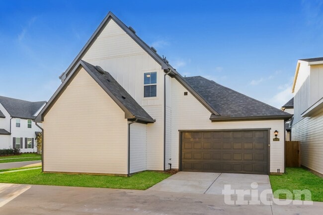 Photo - Tricon Peek Road