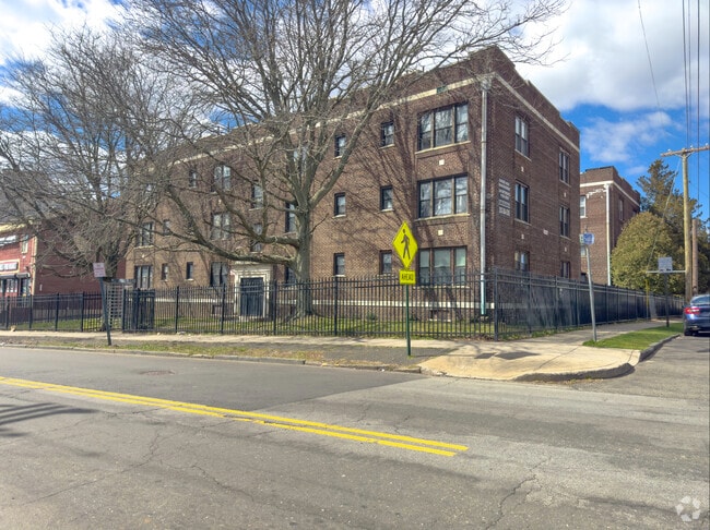 Building Photo - 175 Washington Ave Unit A14 Rental