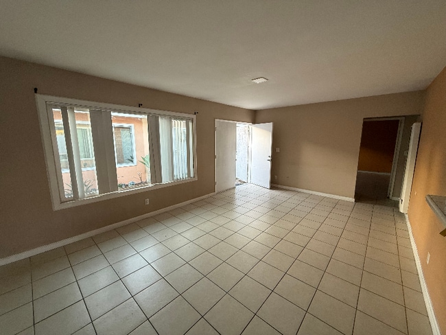 Photo - 4870 Abbott Rd