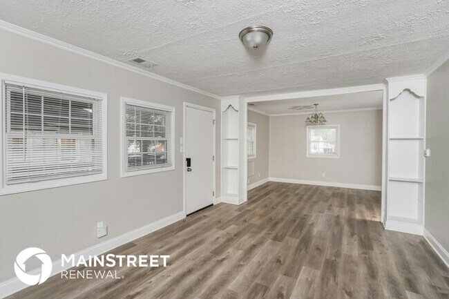 Photo - 1917 Winston Ave