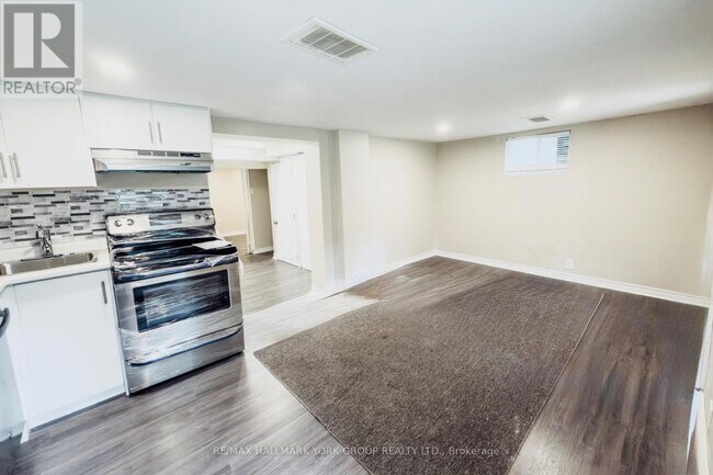 Photo - 6072 Hillsdale Dr