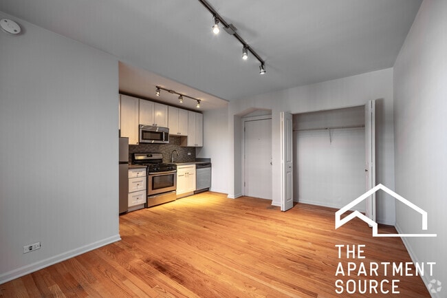 Building Photo - 2844 W Palmer St Rental