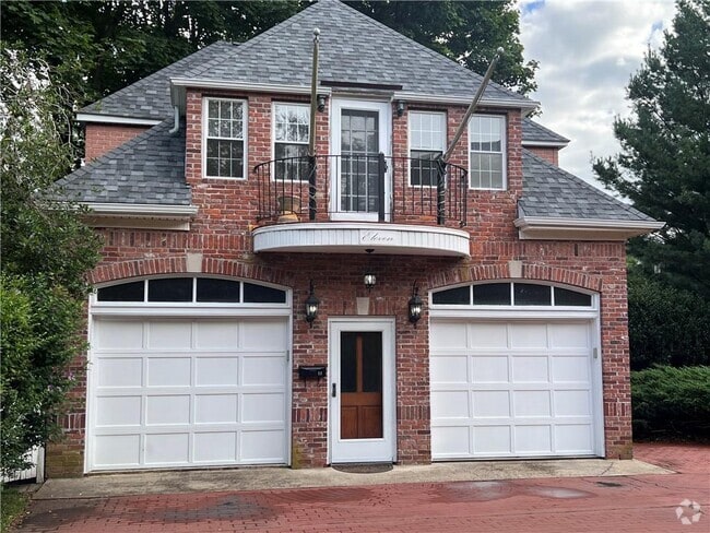 Building Photo - 11 Admiral Kalbfus Rd Rental