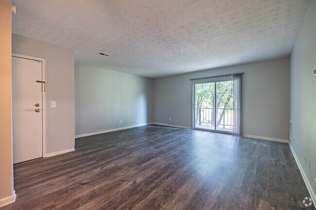 Crown Crossing Apartments - Living Room 2BR, 1BA - 925SF