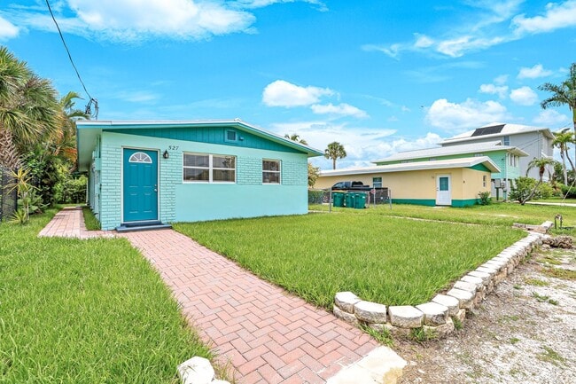 Building Photo - Goodland